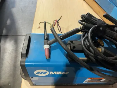 Used MILLER DYNASTY 200 PORTABLE AC/DC TIG AND STICK INVERTER WELDER Tig Welders Michigan US | Miedema Asset Management Group #1424976