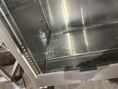 STERILGARD LAB FUME HOOD