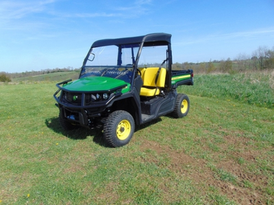 USED 2022 Deere 835