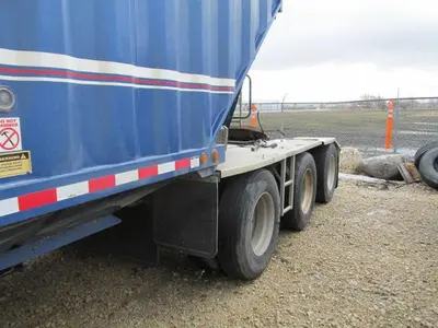 Used 2020 DOEPKER SUPER B GRAIN TRAILERS Grain Hopper Trailers Manitoba CA | Conquest Truck & Auto Sales #1421339