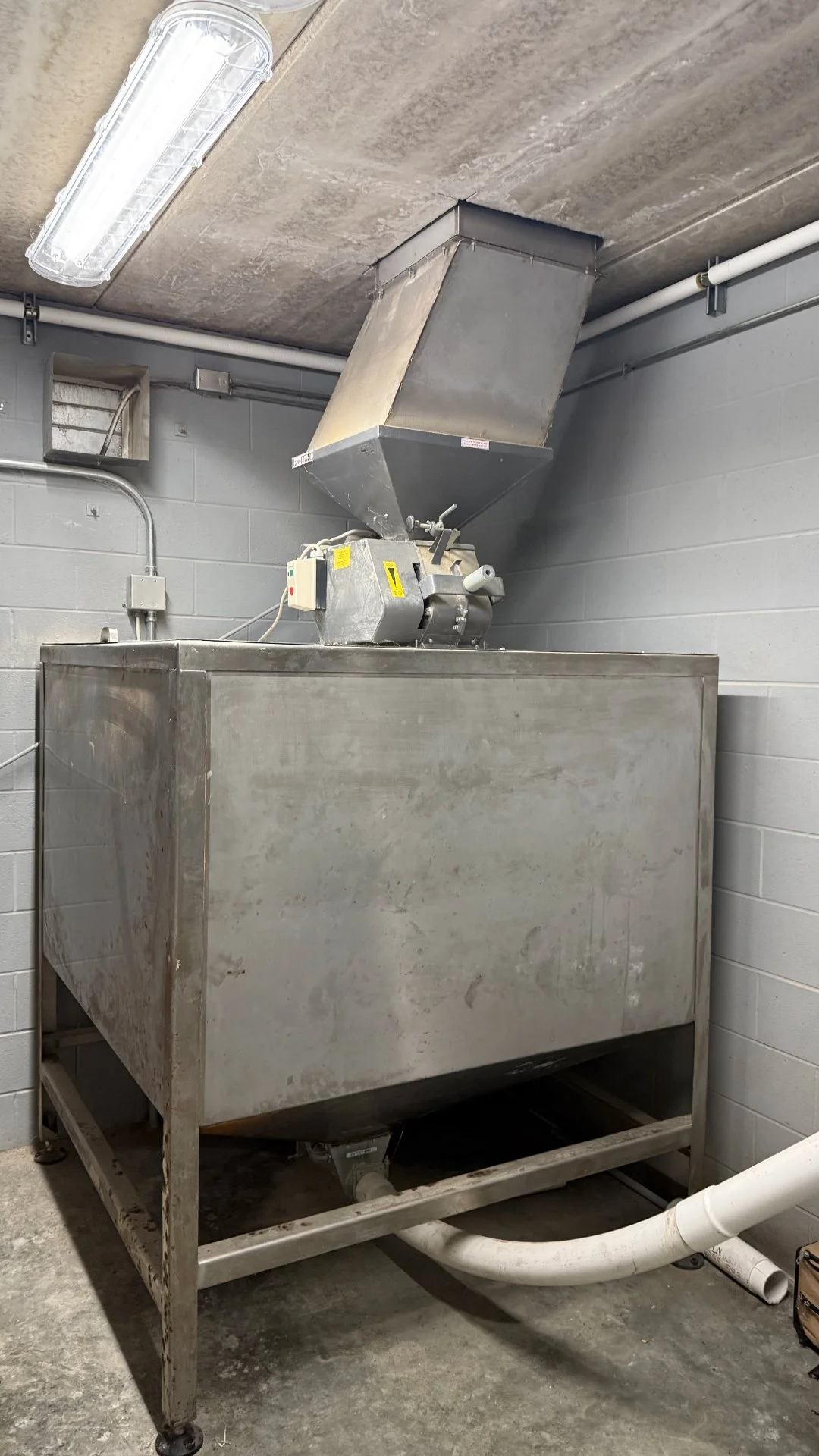 Robix Roppi-1100 Two-Roller 5hp Grain Mill & Premier Stainless Grist Case 3000lbs per hour!