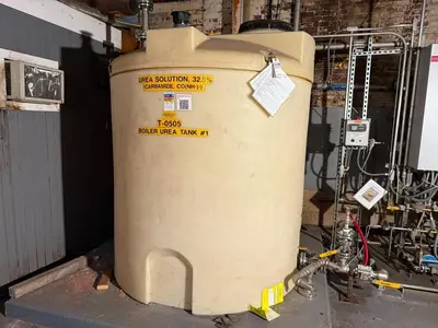 1,000 GALLON PLASTIC TANK