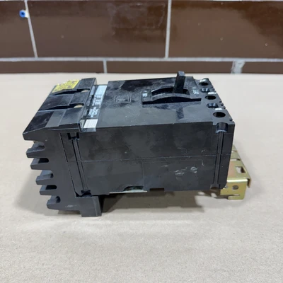 USED Square D LJ-217
