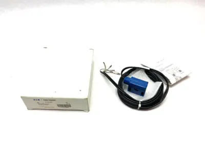 New | in-Stock EATON CUTLER-HAMMER OPCON 70-SERIES PHOTOELECTRIC LEGACY SENSOR Photoelectric Sensors | Maverick Industrial Sales #1104062
