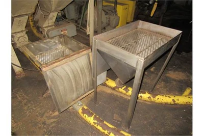 MAC RV-102 Rotary Airlock Valve with Hopper
