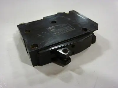 USED SQUARE D QOT120