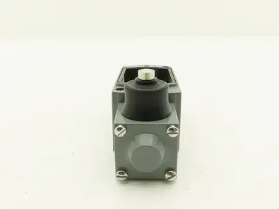 Allen Bradley 802T-C Oiltight Limit Switch Enclosure Push Rod Type Operator Head