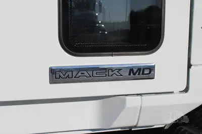 New | in-Stock 2027 MACK MD7 Rolloff Trucks Texas US | Roll Off Truck World #1491883