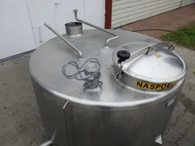 700 l vertical stainless steel storage tank