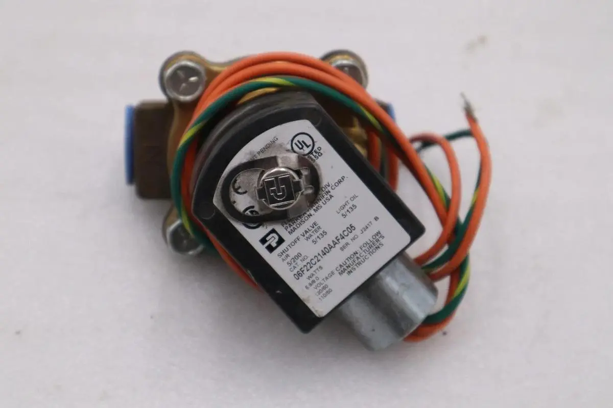 PARKER Brass 06F22C2140AAF4C05 Solenoid Valve  NEW OPEN BOX STK L85C