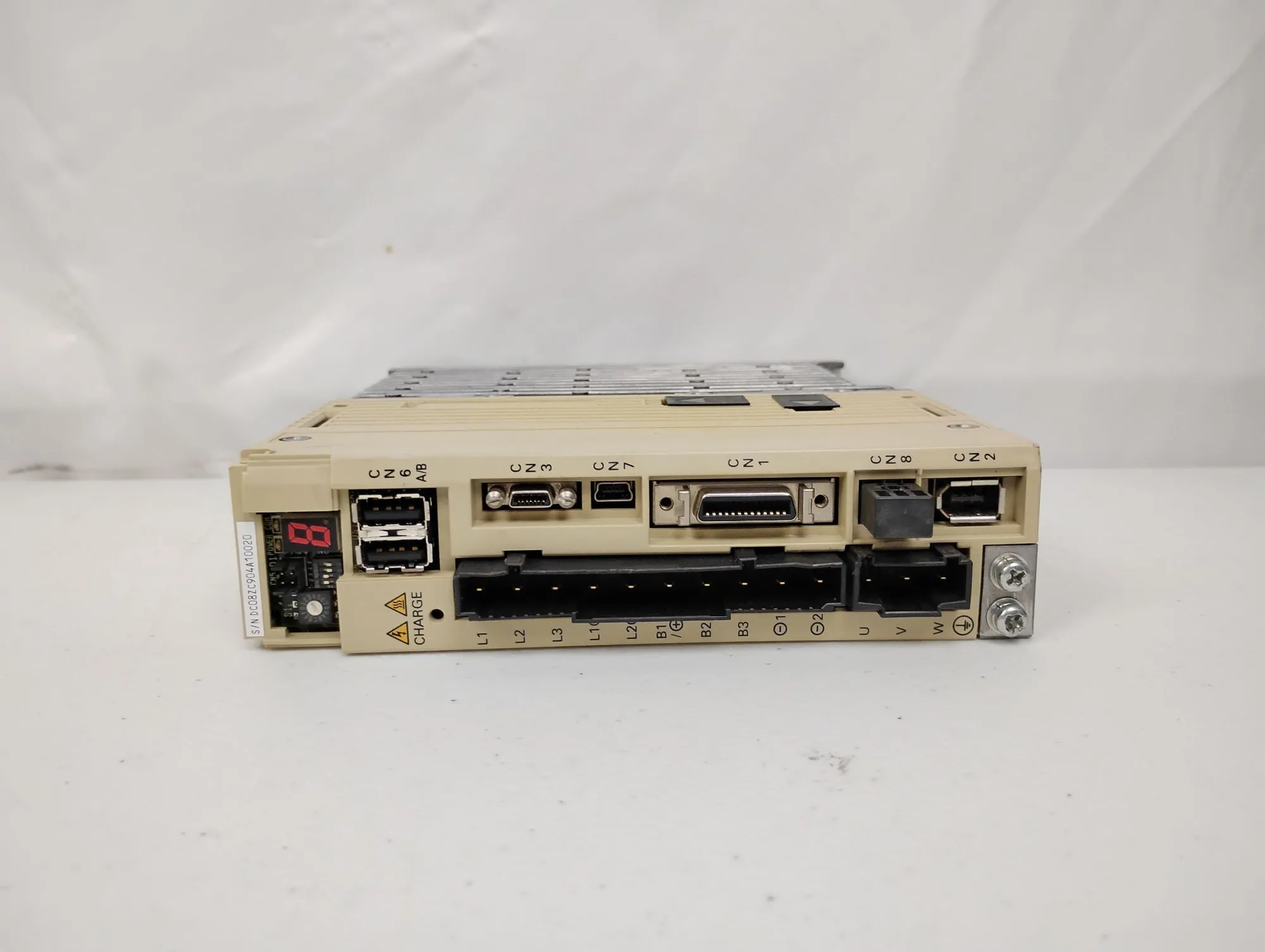 USED YASKAWA SGDV-2R8A11A