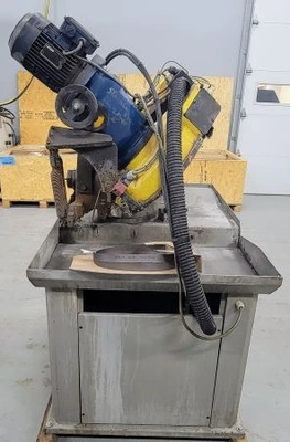 USED 2005 PAT MOONEY TITAN