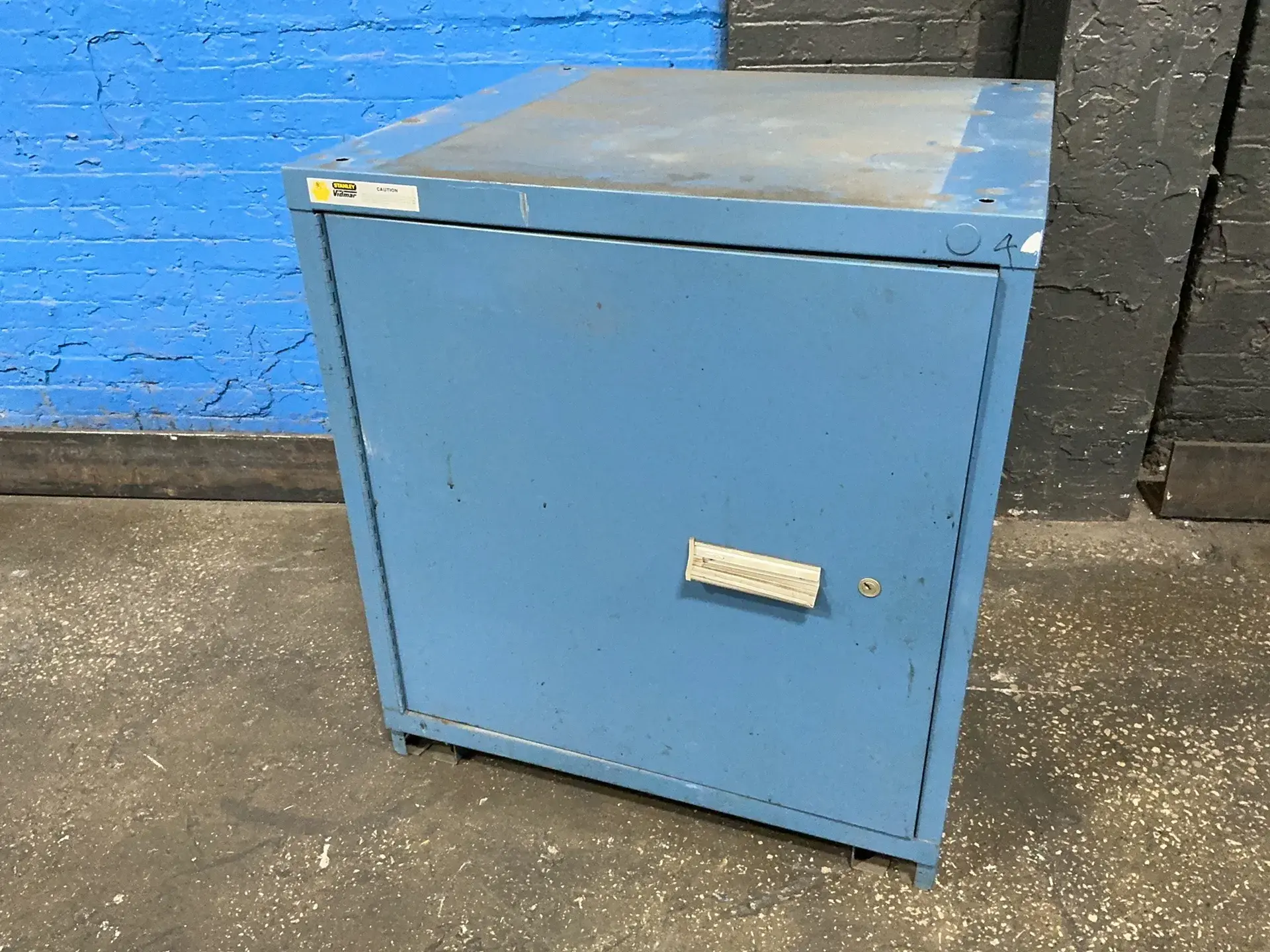 Used STANLEY VIDMAR _UNKNOWN_ Cabinets Ohio US | HGR 24 #1407530