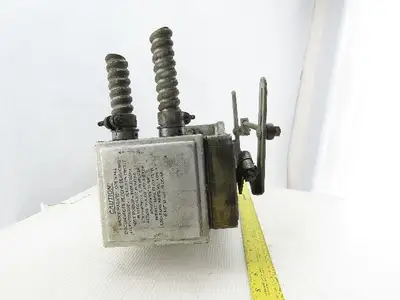Barber-Coleman EA57 Actuator 0.65A 120V 60Hz 40W W/1008A-3 1-1/2 NPT Gas Valve