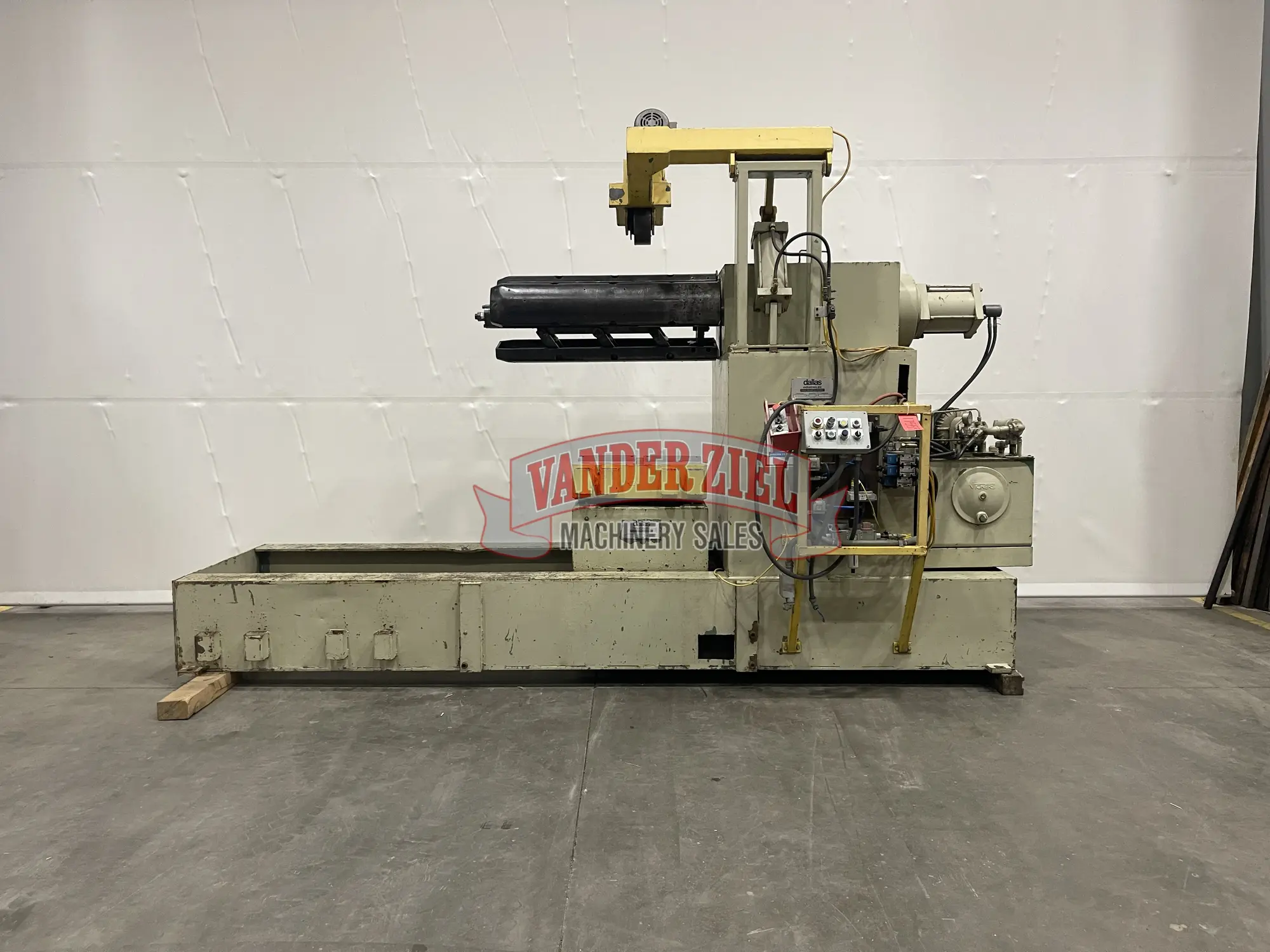 Dallas 10k LBS Reel w/ Coil Car
