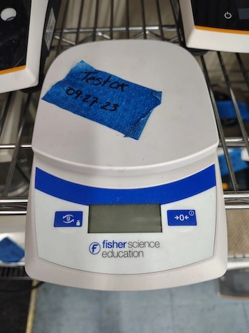 Used FISHER SCIENTIFIC _UNKNOWN_ Balances California US | Biotech Equipment Sales #1539528