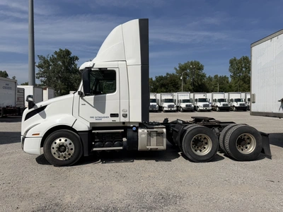 Used 2020 VOLVO VNL Conventional trucks Indiana US | Miedema Asset Management Group #1414641