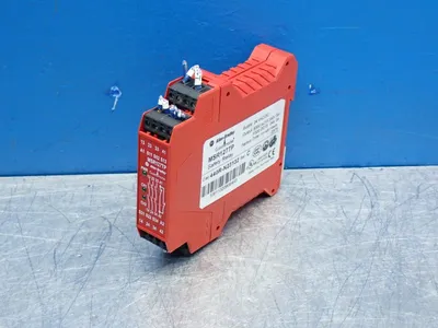 USED ALLEN BRADLEY 440RN23132