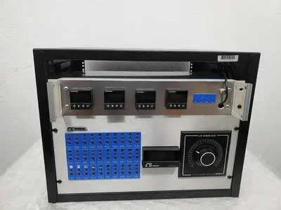OMEGA DIGITAL TEMPERATURE METER