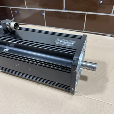 USED Indramat Bosch Group MAC112C-0-HD-4-C/130-A-2/WI524LV/S013
