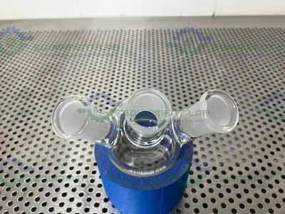NEW CHEMGLASS CG-1524-03 250ML ROUND BOTTOM HEAVY WALL FLASK 24/40 3-NECK ANGLED 20°