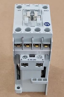 NEW Allen-Bradley 100-C09DJ01