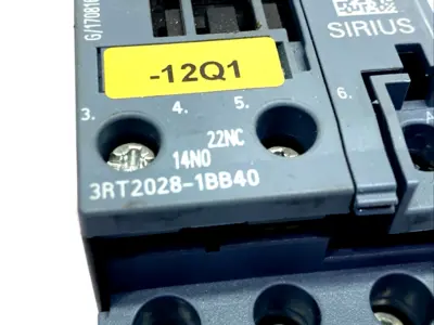 3RT2028-1BB40 | Siemens  Contactor 3PH 3P 18.5kW 38A 24VDC 400V - Used