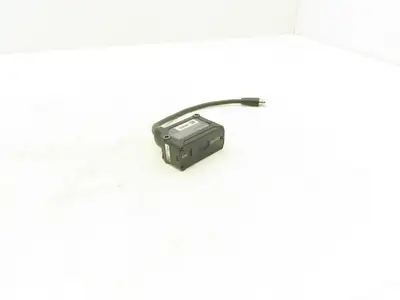 Keyence IL-030 CMOS Multi-Function Analog Laser Sensor 20 to 45 mm Range