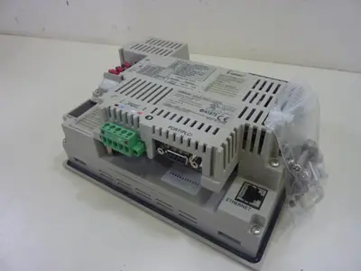 USED OMRON NSJ5-SQ01-DRM