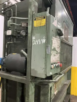 30" X 60" FOX VERTICAL HYDRAULIC CARDBOARD BALER: YOBRO #24940