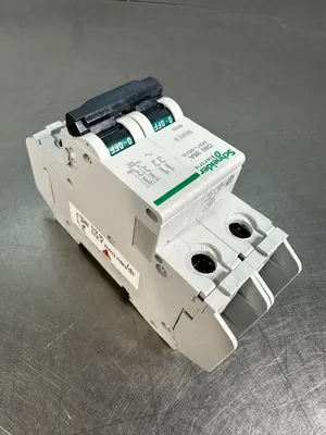 USED Schneider Electric C60 35A