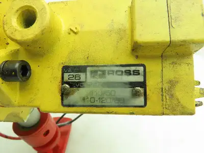 Ross Y2773A4082 Pneumatic Solenoid LOX Lock-Out Control Valve 120V 3/2 Lot of 2