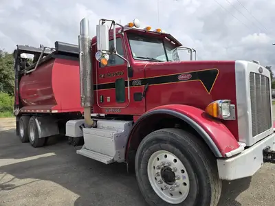 USED 2014 PETERBILT 365