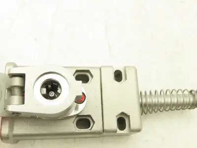 Allen Bradley 440T-MSALE10DB Guardmaster Trapped Key Interlock Switch With Key