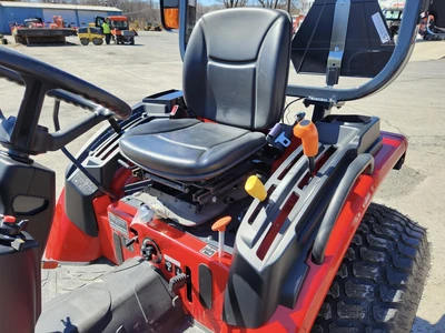 New | in-Stock 2025 MASSEY FERGUSON 1M.25 Sub-Compact & Compact Tractors New York US | Abele Tractor #1343071