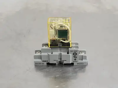 USED IDEC RH1B-UDC24V