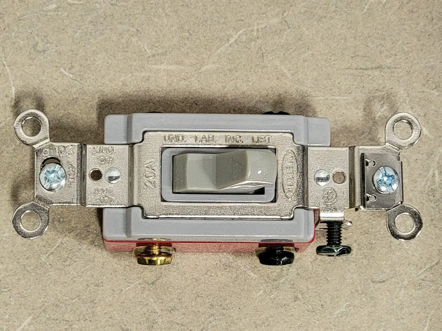USED HUBBELL HBL1224GY