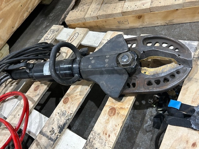 Used _UNKNOWN_ _UNKNOWN_ Hand Cutters US | Solid Equipment Company #734028
