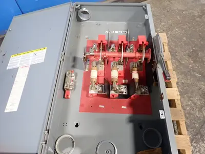 USED SQUARE D H325N
