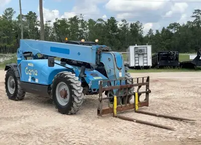 USED 2015 GENIE GTH844