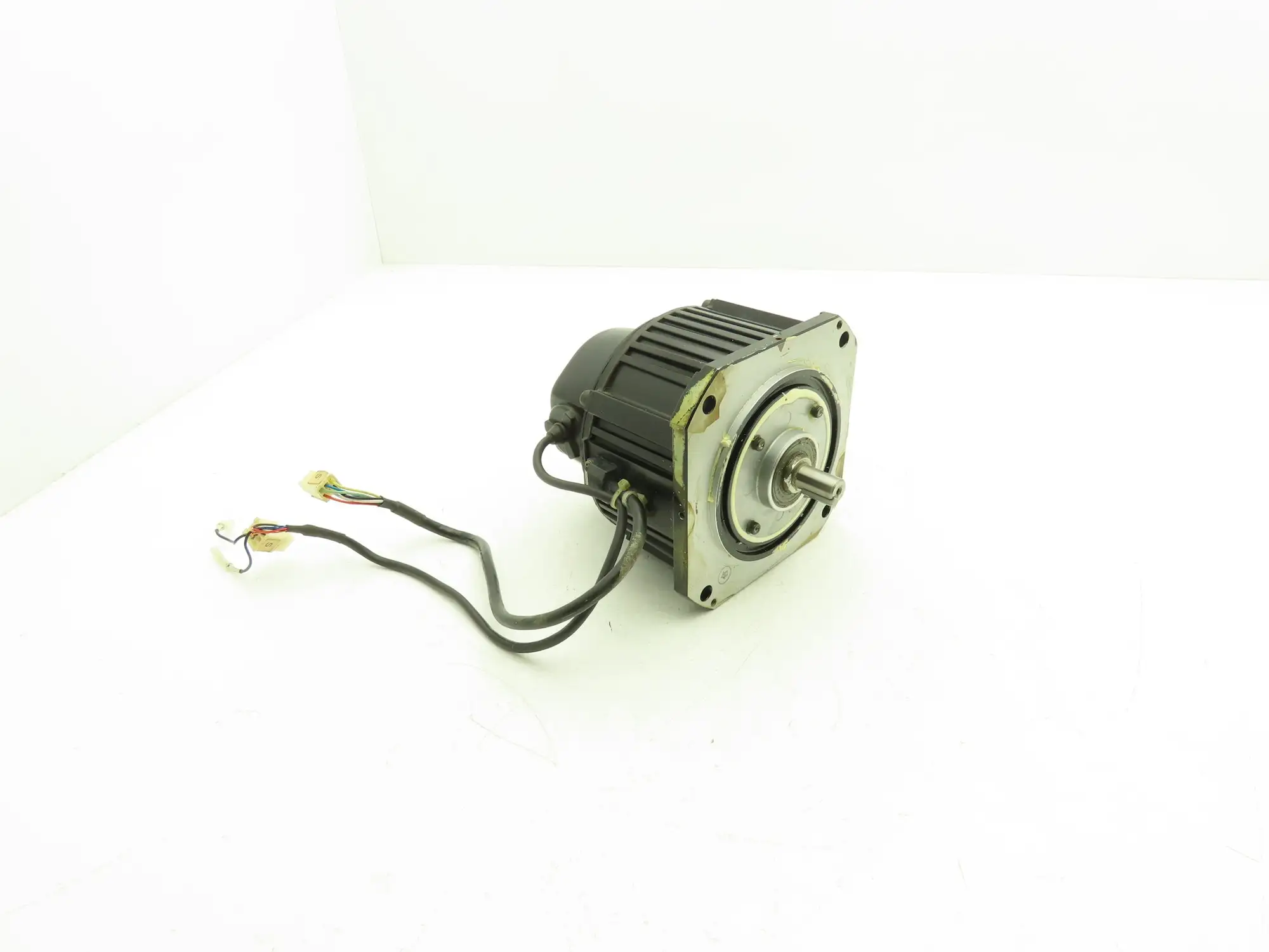 Yaskawa SGMDH06A2AYR25 550W 2.63Nm 2000RPM 200V AC Servo Motor