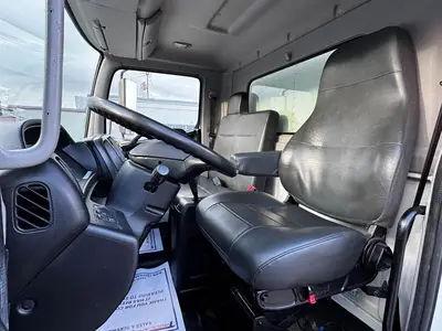 Used 2019 HINO 268 Box trucks Florida US | Truck and Van Outlet #1509125