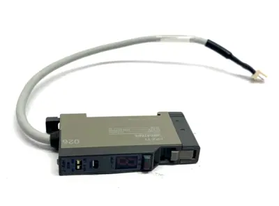 HPX-T1 | Yamatake  Fiber Optic Photoelectric Sensor 10-30VDC NPN MISSING COVER - Used