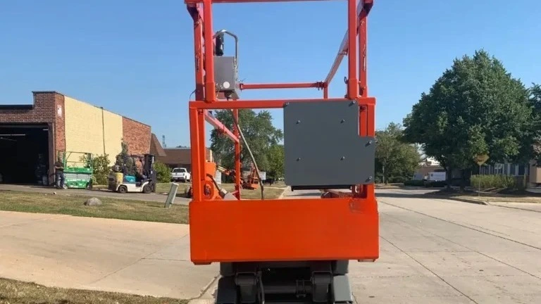 USED 2018 Skyjack SJ3226