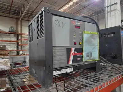 YUASA 2000 Plus Battery Charger | Machinery For Sale (2)