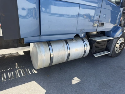 Used 2010 VOLVO VNL Conventional trucks Indiana US | Miedema Asset Management Group #1414542