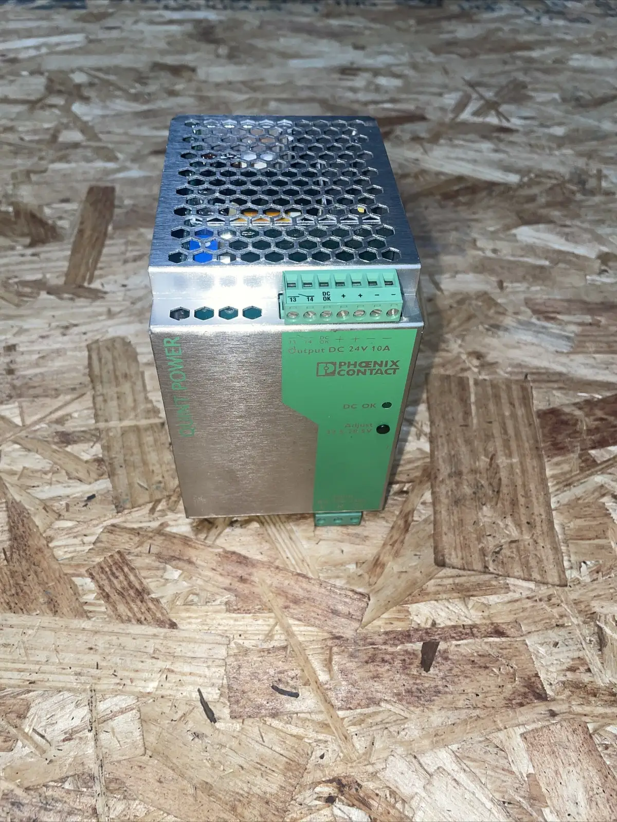PHOENIX CONTACT QUINT-PS-100-240AC/24DC/10A. (bin1.3.3)