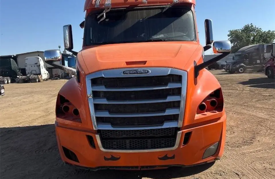 USED 2021 FREIGHTLINER CASCADIA