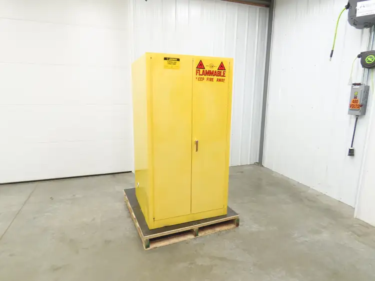 Used JUSTRITE _UNKNOWN_ Biological Safety Cabinets | Arrow Industrial #618109