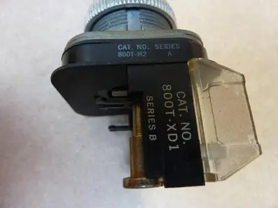 USED ALLEN BRADLEY 800T-H2 SER A